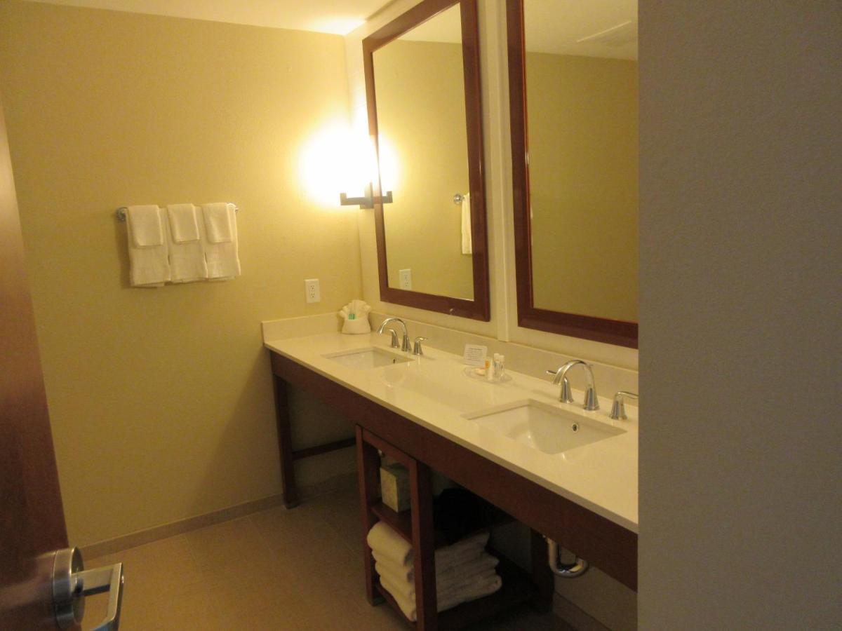 Comfort Suites Съмървил Екстериор снимка